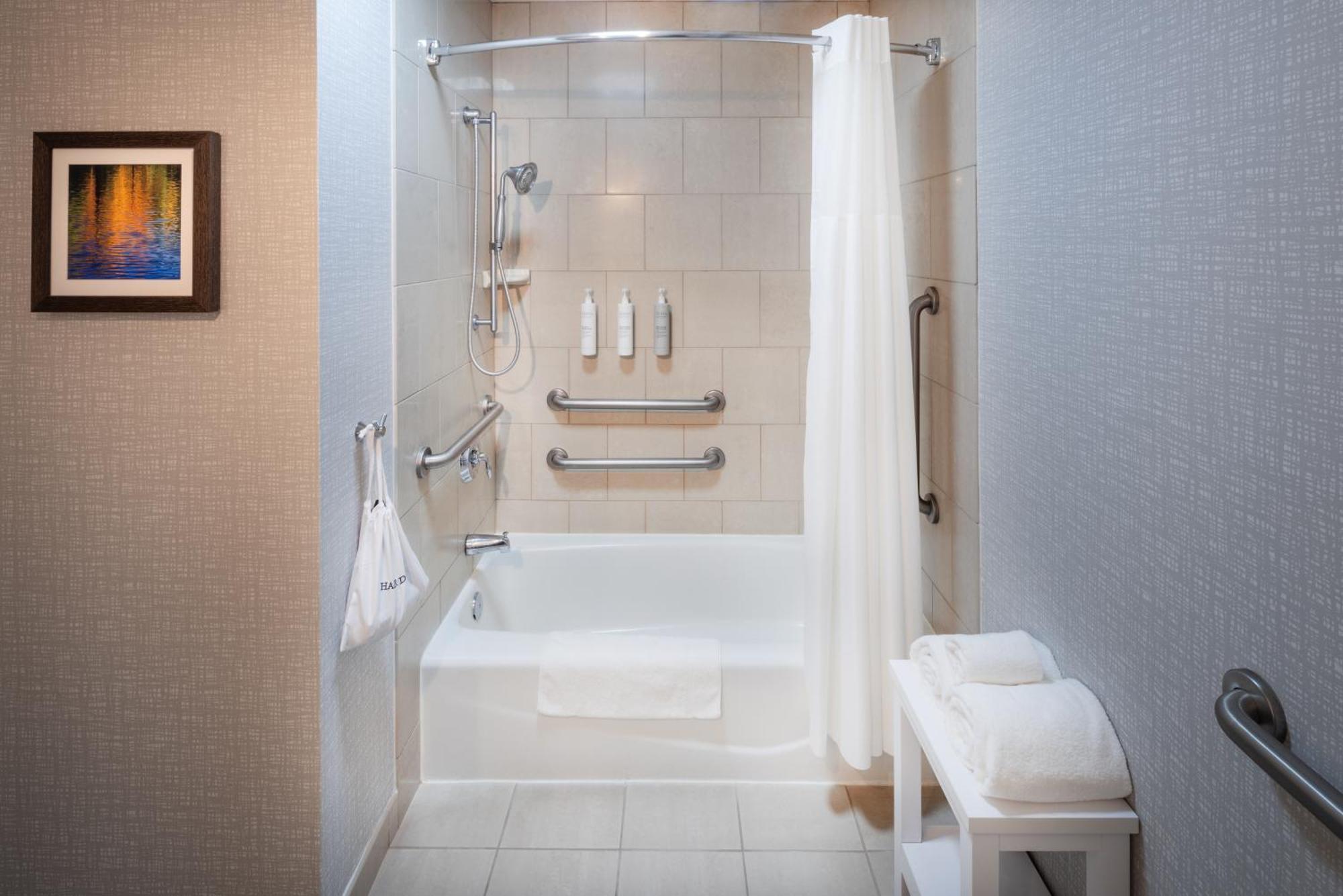 Hampton Inn Пульман Экстерьер фото